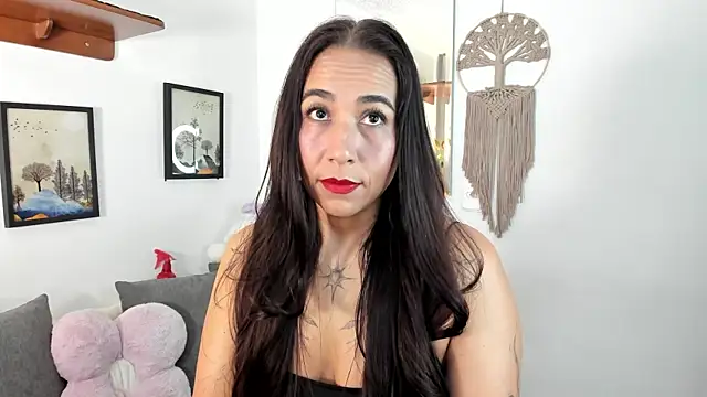 Snapshot of electra_hunt chatting on July 5, 2026, 1:43 am electra hunt online show from July 5, 2026, 1:43 am