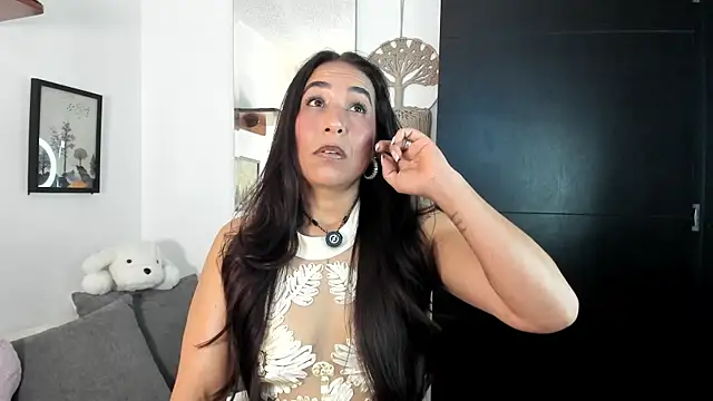 Snapshot of electra_hunt chatting on June 27, 2026, 1:55 am electra hunt online show from June 27, 2026, 1:55 am