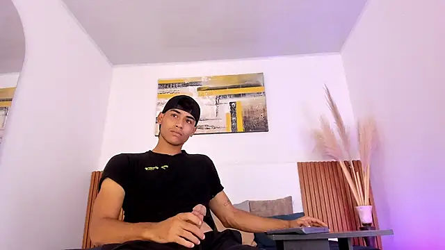 Snapshot of zander_2120 chatting on November 12, 2025, 1:15 pm zander 2120 online show from November 12, 2025, 1:15 pm