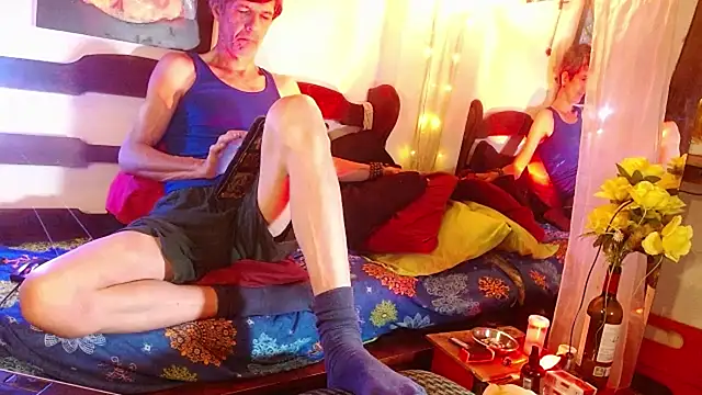 laye19 online show from February 13, 2026, 4:45 am