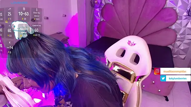 toky doll online show from November 30, 2025, 9:04 pm