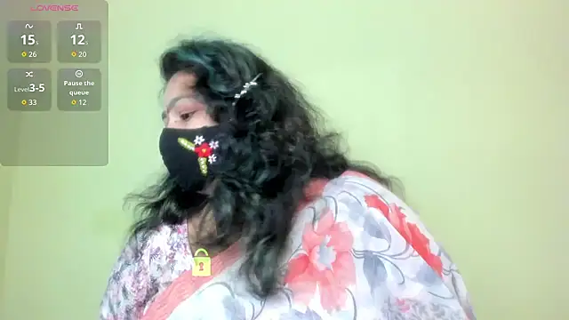 neelu-hoty online show from August 7, 2026, 8:42 am