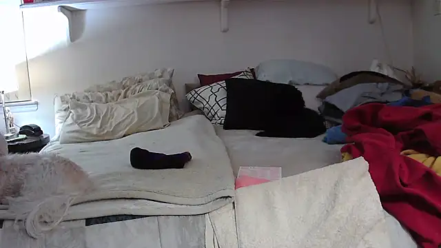 Hand69someguy online show from December 2, 2025, 2:45 am