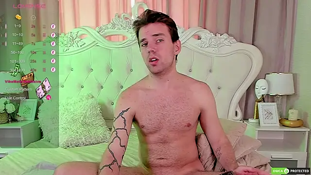 Snapshot of ArthurWhitee chatting on October 9, 2025, 4:35 am ArthurWhitee online show from October 9, 2025, 4:35 am