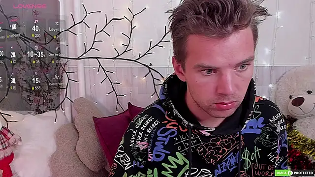 Snapshot of ArthurWhitee chatting on December 14, 2025, 8:20 am ArthurWhitee online show from December 14, 2025, 8:20 am