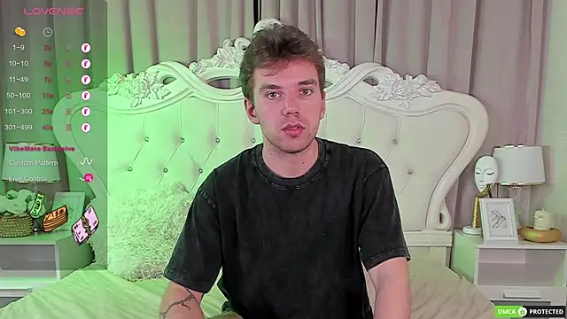 Snapshot of ArthurWhitee chatting on October 9, 2025, 4:40 pm ArthurWhitee online show from October 9, 2025, 4:40 pm