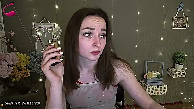  Barbie Kiss  online show from March 18, 2025, 9:34 am