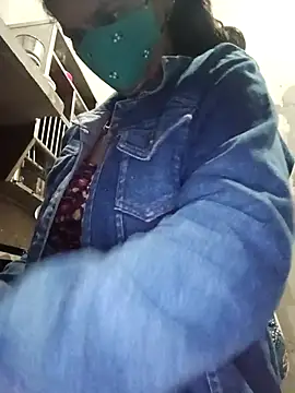 VyingAviary online show from February 11, 2026, 1:55 pm