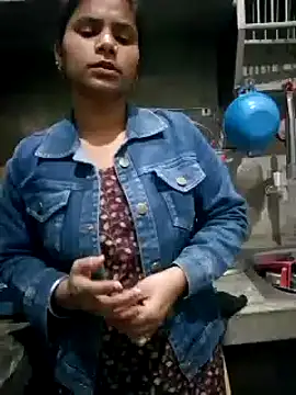 VyingAviary online show from February 13, 2025, 3:56 pm