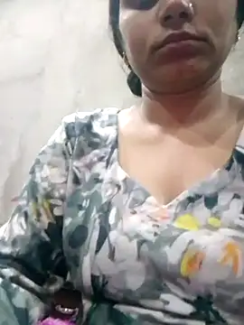 VyingAviary online show from February 10, 2025, 6:03 pm