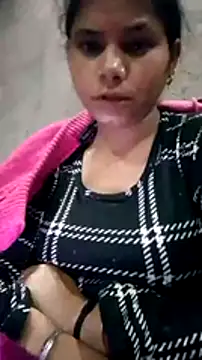 VyingAviary online show from January 30, 2025, 5:28 pm