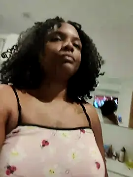 Snapshot of RebecApreta chatting on November 18, 2025, 10:29 am RebecApreta online show from November 18, 2025, 10:29 am