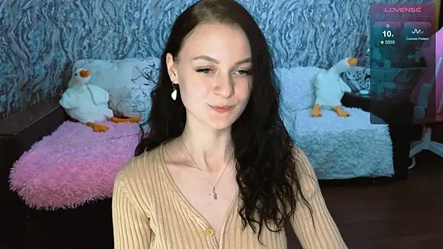 Elfanna online show from March 13, 2025, 8:22 pm