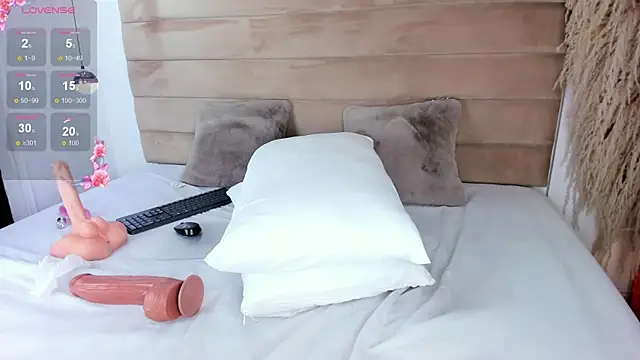 IsabellaJonns online show from December 22, 2024, 7:54 am