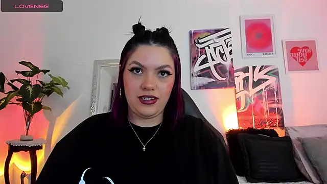 Snapshot of AnnieHuntters chatting on January 9, 2025, 2:43 am AnnieHuntters online show from January 9, 2025, 2:43 am