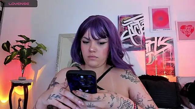 Snapshot of AnnieHuntters chatting on January 22, 2025, 3:20 am AnnieHuntters online show from January 22, 2025, 3:20 am