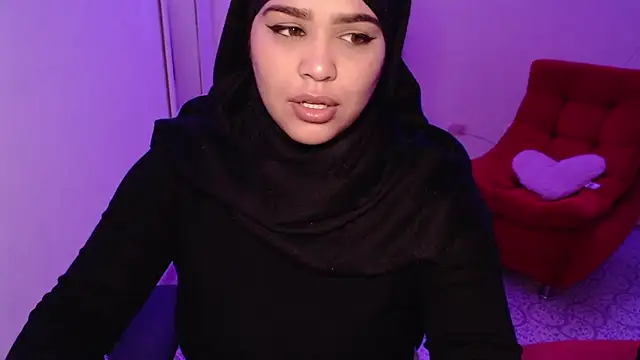 Snapshot of VenussTits97 chatting on December 3, 2025, 5:01 pm VenussTits97 online show from December 3, 2025, 5:01 pm