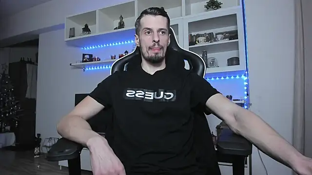 ToddClaytonn online show from January 8, 2026, 8:15 pm