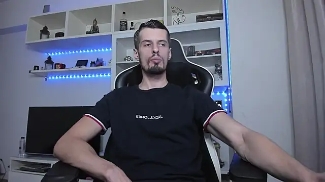 Snapshot of ToddClaytonn chatting on October 13, 2025, 8:54 pm ToddClaytonn online show from October 13, 2025, 8:54 pm