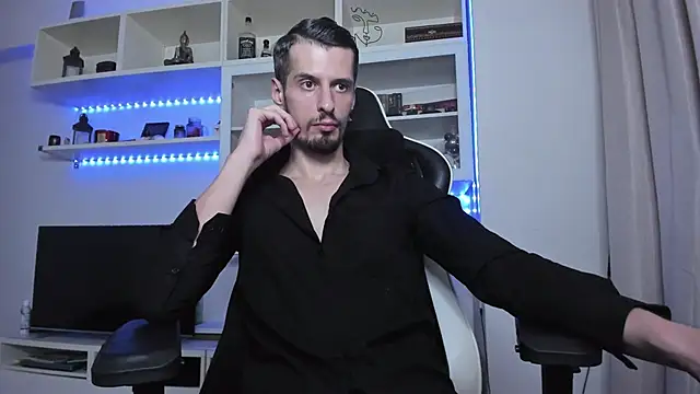 Snapshot of ToddClaytonn chatting on October 14, 2025, 10:42 pm ToddClaytonn online show from October 14, 2025, 10:42 pm