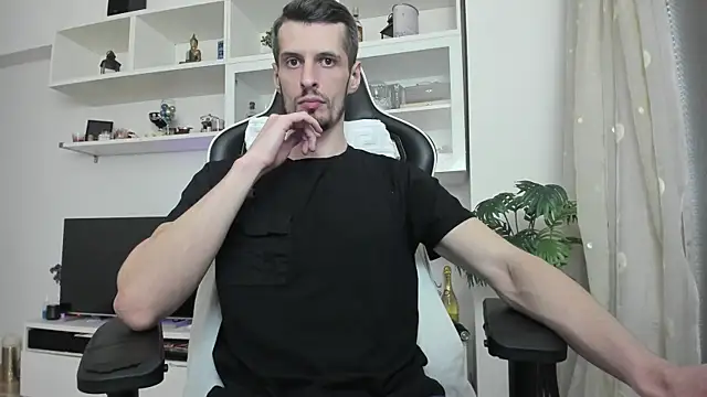 ToddClaytonn online show from May 4, 2026, 7:50 pm