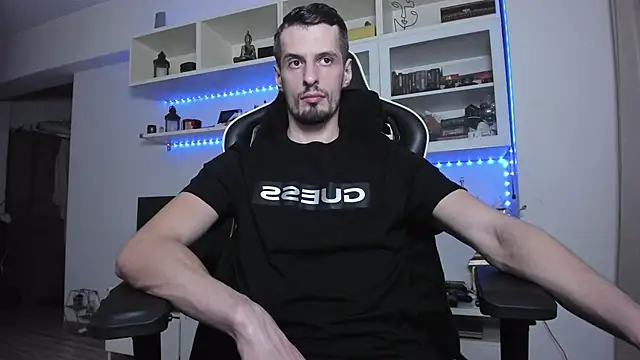 Snapshot of ToddClaytonn chatting on November 19, 2025, 12:10 am ToddClaytonn online show from November 19, 2025, 12:10 am