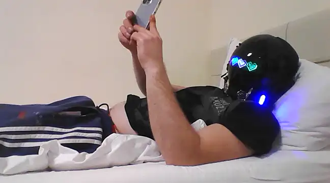 Snapshot of paul_daniel chatting on January 19, 2025, 4:57 pm paul daniel online show from January 19, 2025, 4:57 pm