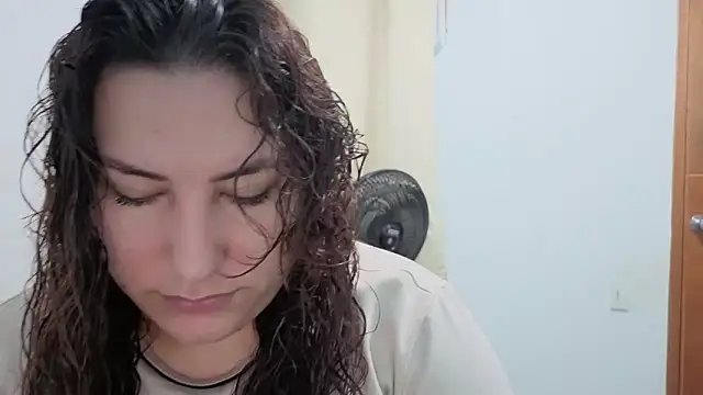 catalina boobs online show from May 1, 2026, 10:20 am
