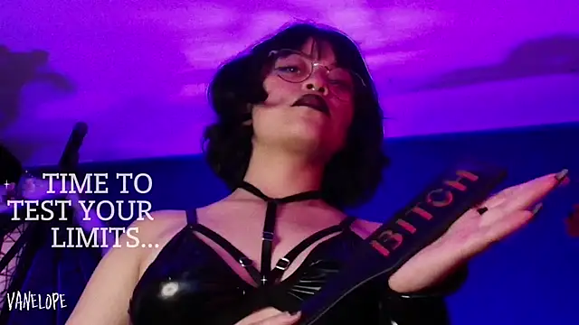 Snapshot of vanelope11 chatting on October 15, 2025, 7:00 pm vanelope11 online show from October 15, 2025, 7:00 pm