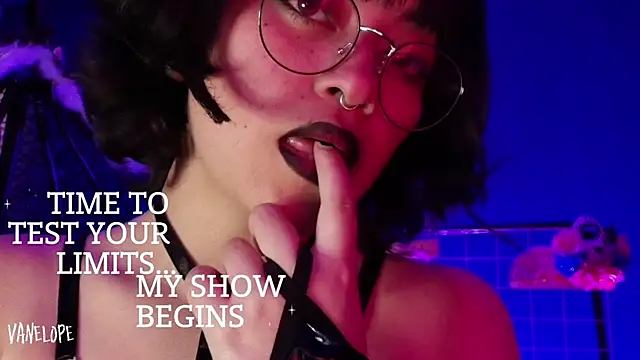 Snapshot of vanelope11 chatting on October 9, 2025, 7:14 pm vanelope11 online show from October 9, 2025, 7:14 pm