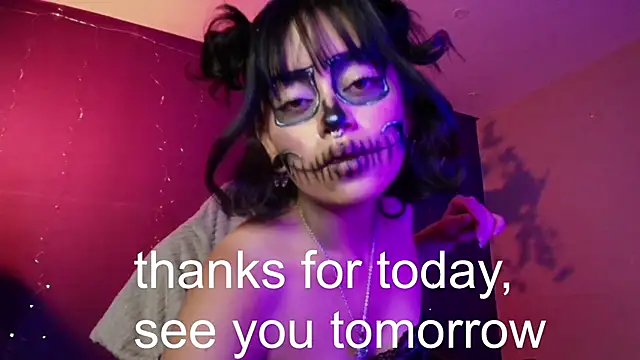 Snapshot of vanelope11 chatting on October 31, 2025, 6:48 pm vanelope11 online show from October 31, 2025, 6:48 pm