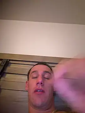 Snapshot of PeytonJohnn chatting on November 10, 2025, 12:48 am PeytonJohnn online show from November 10, 2025, 12:48 am