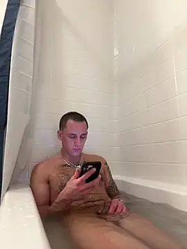 Snapshot of PeytonJohnn chatting on October 28, 2025, 9:14 pm PeytonJohnn online show from October 28, 2025, 9:14 pm