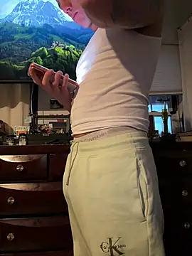 PeytonJohnn online show from February 22, 2026, 10:11 pm