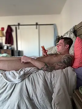 Snapshot of PeytonJohnn chatting on November 18, 2025, 5:05 pm PeytonJohnn online show from November 18, 2025, 5:05 pm