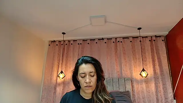 Snapshot of VioletaScott_ chatting on October 10, 2025, 1:12 pm VioletaScott online show from October 10, 2025, 1:12 pm