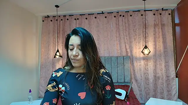 Snapshot of VioletaScott_ chatting on December 3, 2025, 1:32 pm VioletaScott online show from December 3, 2025, 1:32 pm