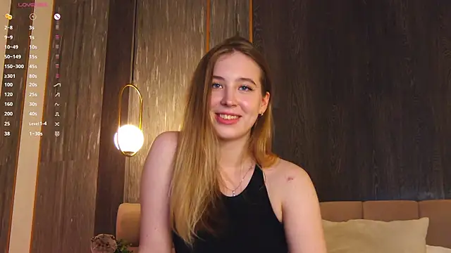 LoraineLuff online show from March 8, 2025, 8:57 pm