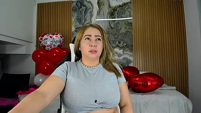 Danna topless online show from March 10, 2025, 12:06 pm