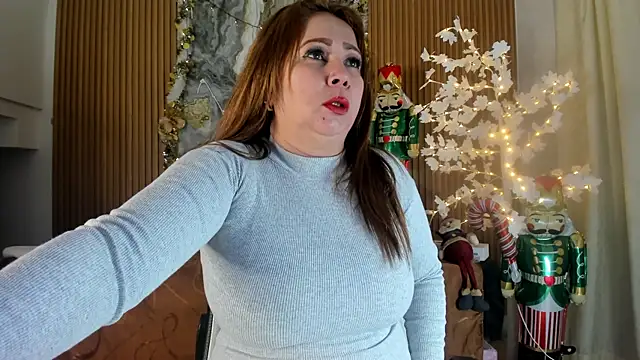 Danna topless online show from December 20, 2025, 12:08 pm