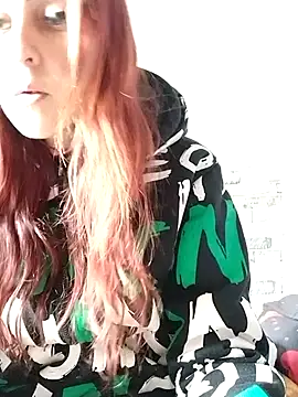 Snapshot of kriszy_baby chatting on December 18, 2025, 8:41 am kriszy baby online show from December 18, 2025, 8:41 am