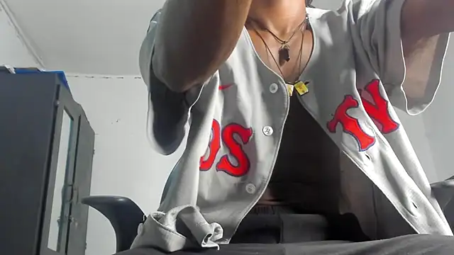 Snapshot of darwinjhonson chatting on February 6, 2025, 11:53 am darwinjhonson online show from February 6, 2025, 11:53 am