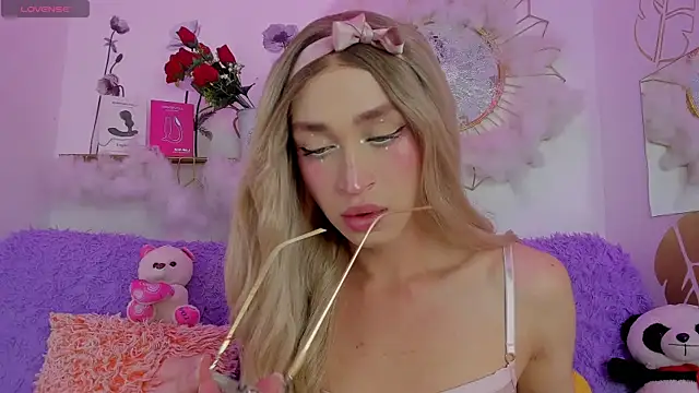 Ariadna Evangeline online show from May 9, 2026, 6:17 am