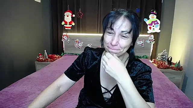 Snapshot of LiluGrants chatting on December 5, 2025, 7:12 pm LiluGrants online show from December 5, 2025, 7:12 pm