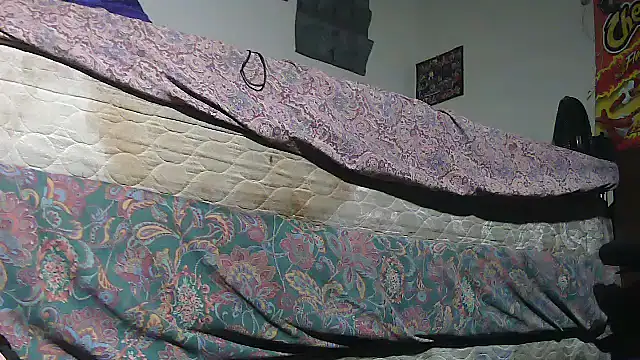 Snapshot of HBYAM chatting on December 2, 2025, 11:45 am HBYAM online show from December 2, 2025, 11:45 am