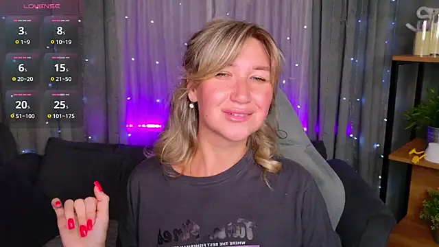 Snapshot of MilaBott chatting on June 8, 2026, 7:36 pm MilaBott online show from June 8, 2026, 7:36 pm