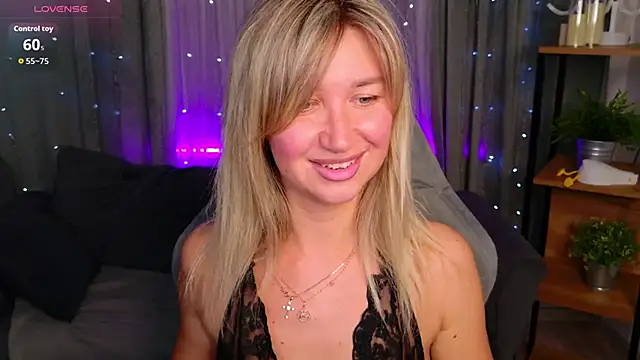 Snapshot of MilaBott chatting on June 10, 2026, 7:37 pm MilaBott online show from June 10, 2026, 7:37 pm