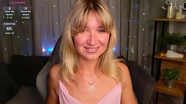Snapshot of MilaBott chatting on July 28, 2026, 9:14 pm MilaBott online show from July 28, 2026, 9:14 pm