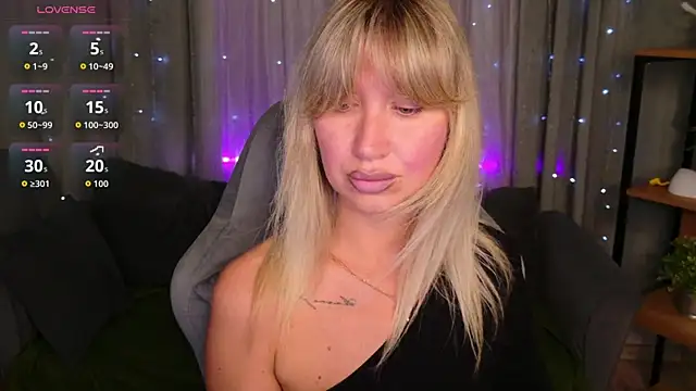 Snapshot of MilaBott chatting on July 25, 2026, 7:42 pm MilaBott online show from July 25, 2026, 7:42 pm