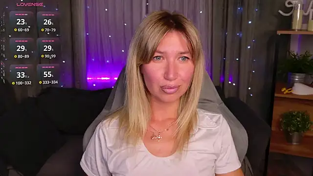 Snapshot of MilaBott chatting on August 2, 2026, 7:33 pm MilaBott online show from August 2, 2026, 7:33 pm